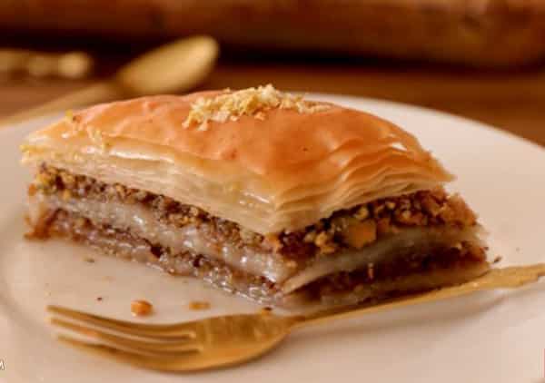 قیمت حلوای خانگی آرد گندم با کیفیت ارزان + خرید عمده